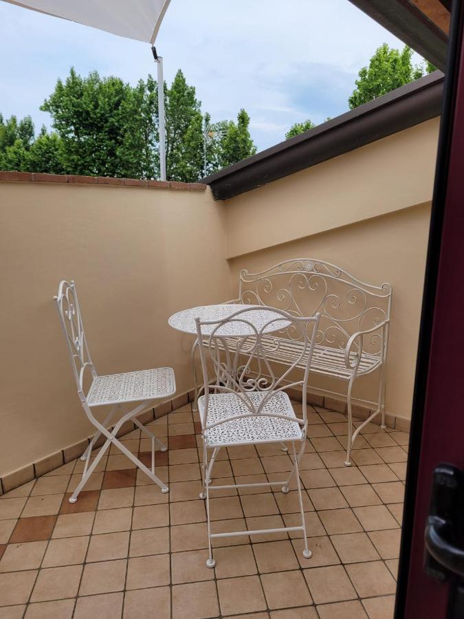 Attic Lägenhet Rimini Exteriör bild